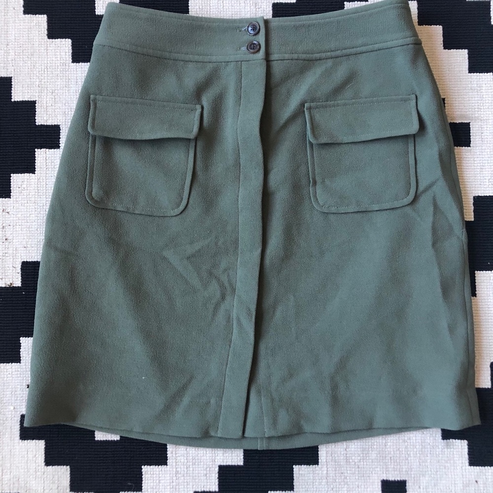 Banana Republic Skirt size 2